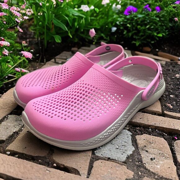 Crocs Literide Clog Unisex size M 11 and W 13 ELECTRIC PINK/ WHITE - Picture 1 of 10